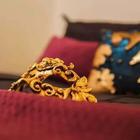 Tower L 3 Bed Sleeps 5 L Free Parking)