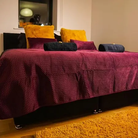 Tower L 3 Bed Sleeps 5 L Free Parking) * York