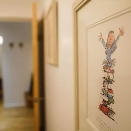 Tower L 3 Bed Sleeps 5 L Free Parking) York