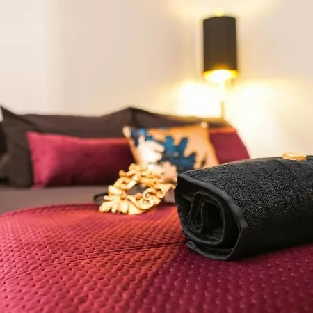 Apartament Tower L 3 Bed Sleeps 5 L Free Parking) *