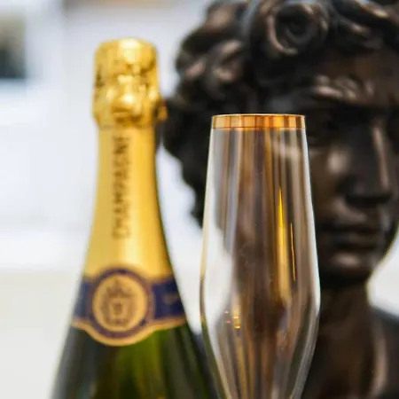 Tower L 3 Bed Sleeps 5 L Free Parking) Lägenhet *