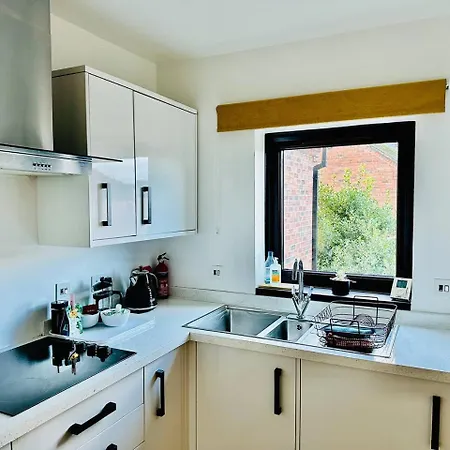 Daire Tower L 3 Bed Sleeps 5 L Free Parking)