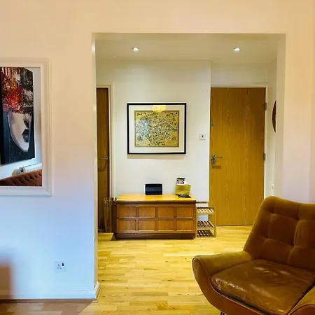 Tower L 3 Bed Sleeps 5 L Free Parking) Daire *