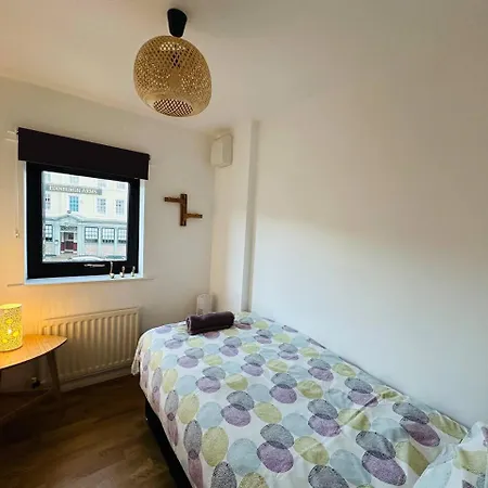 Daire Tower L 3 Bed Sleeps 5 L Free Parking)