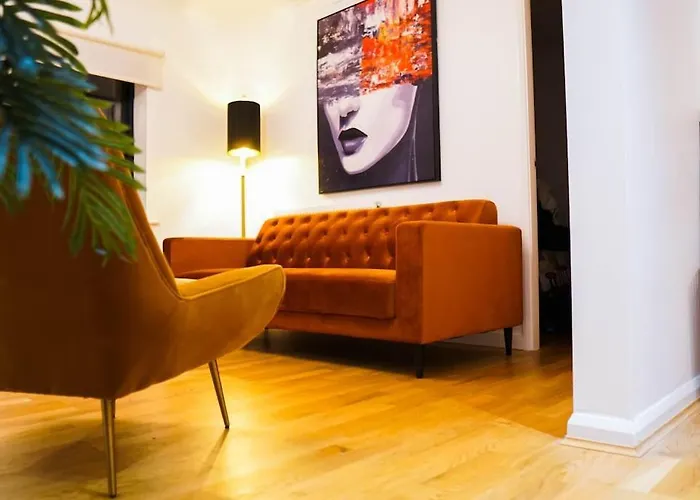 Tower L 3 Bed Sleeps 5 L Free Parking) 约克