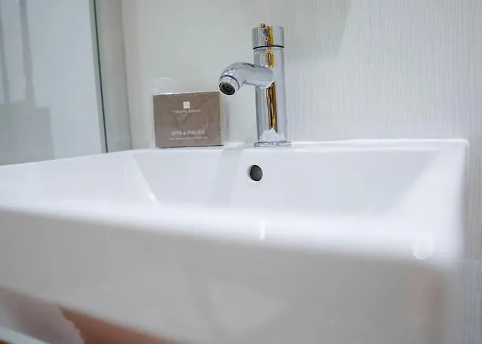 Tower L 3 Bed Sleeps 5 L Free Parking) 约克