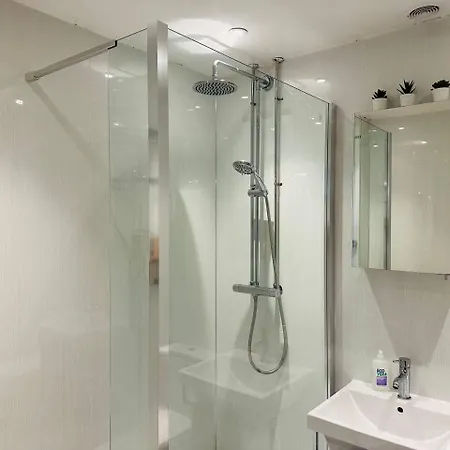 شقة Tower L 3 Bed Sleeps 5 L Free Parking)