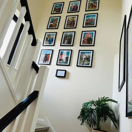 Tower L 3 Bed Sleeps 5 L Free Parking) *